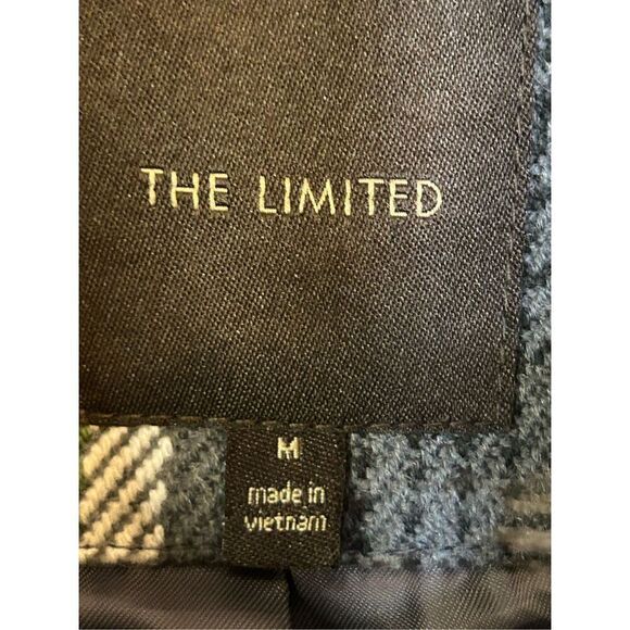 The Limited Faux Fur Collar Plaid Coat Size Medium (0550) - Picture 5 of 9